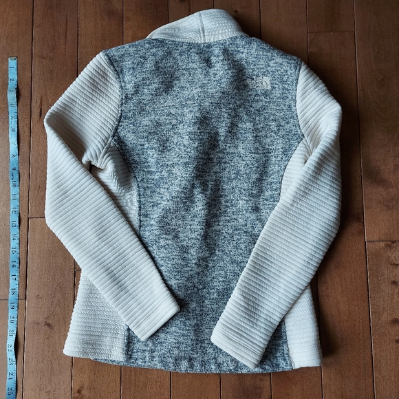 The North Face jacket with Sherpa fleece lining Cream And Gray Size Small - Picture 6 of 7